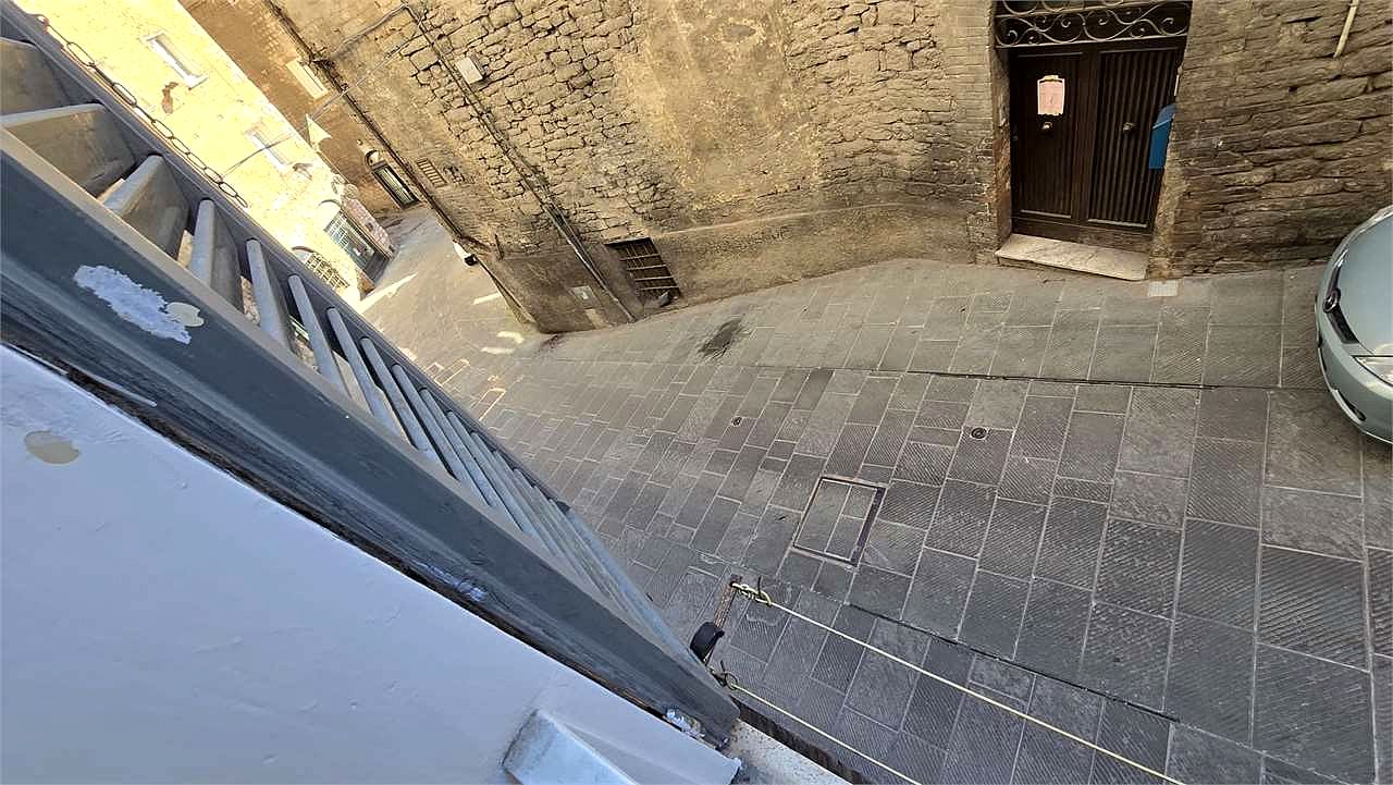 Appartamento Trilocale in Vendita nel Centro Storico di Perugia – Via San Giacomo