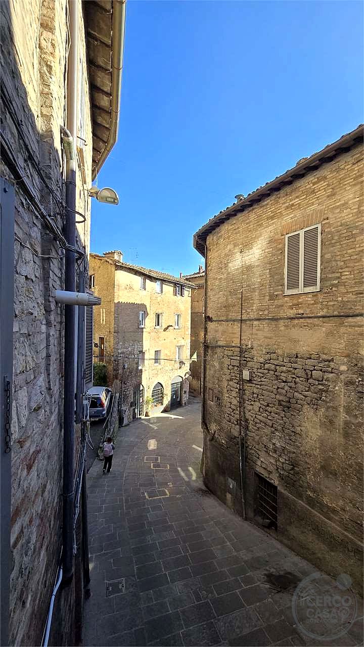 Appartamento Trilocale in Vendita nel Centro Storico di Perugia – Via San Giacomo