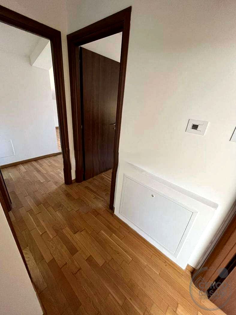 Cenerente, appartamento su due livelli con ingresso semi-indipendente
