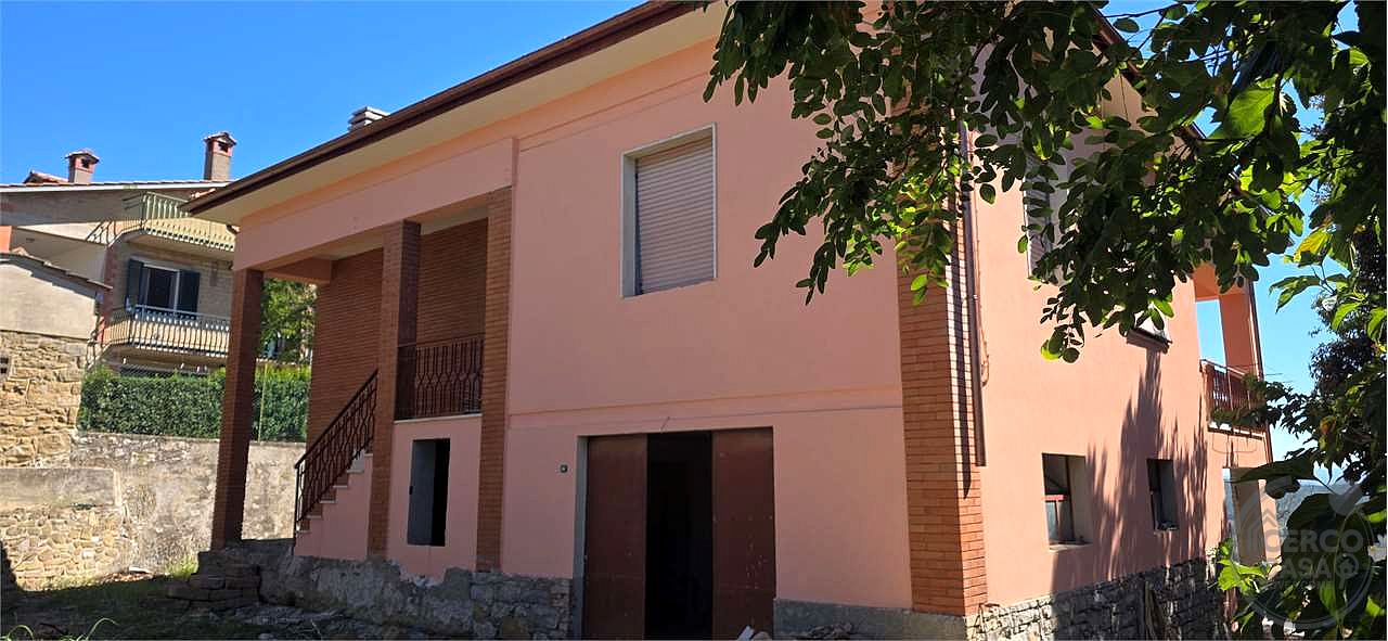 CASA SINGOLA FONTIGNANO - PERUGIA DA RISTRUTTURARE