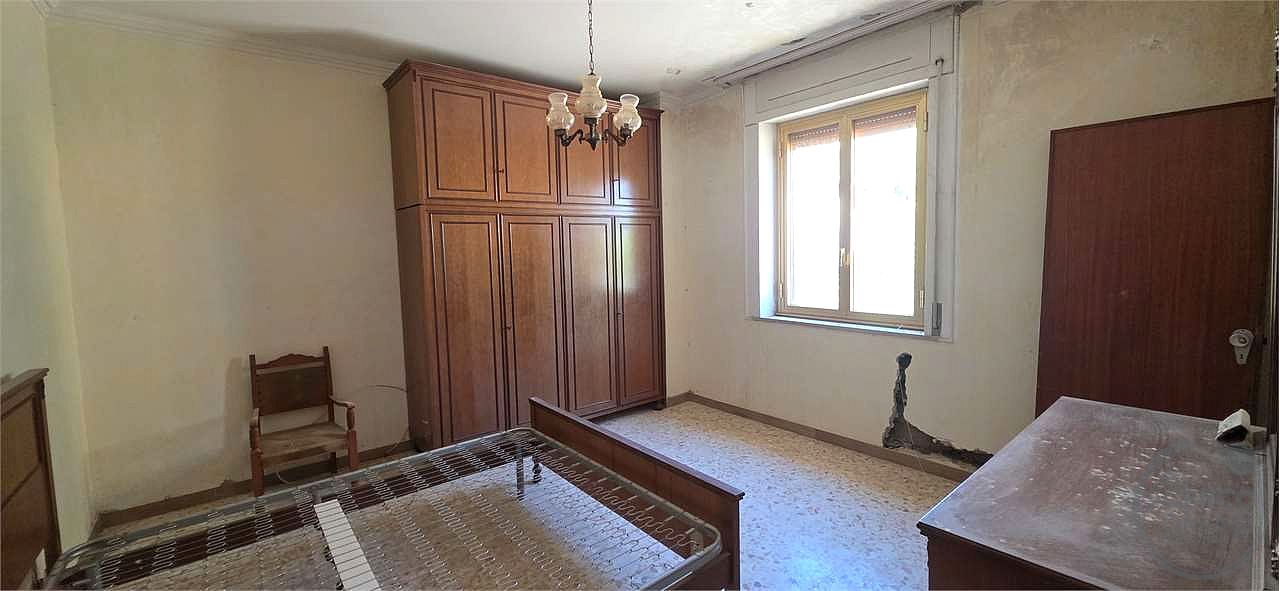 CASA SINGOLA FONTIGNANO - PERUGIA DA RISTRUTTURARE