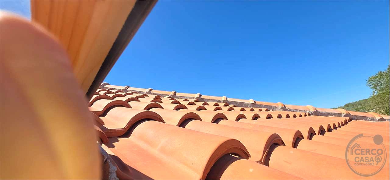 CASA SINGOLA FONTIGNANO - PERUGIA DA RISTRUTTURARE