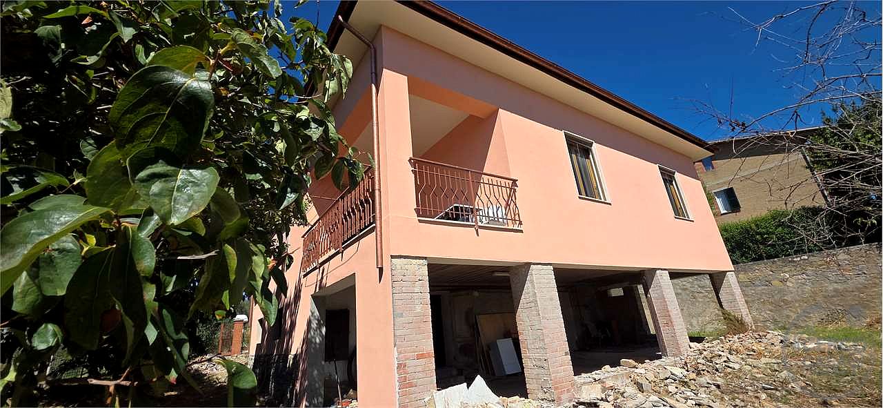 CASA SINGOLA FONTIGNANO - PERUGIA DA RISTRUTTURARE