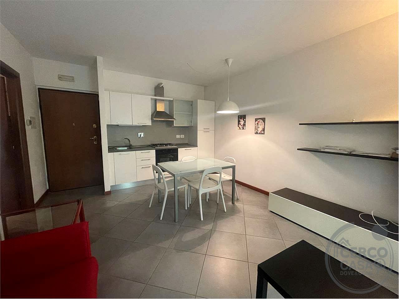 Bilocale arredato con balcone