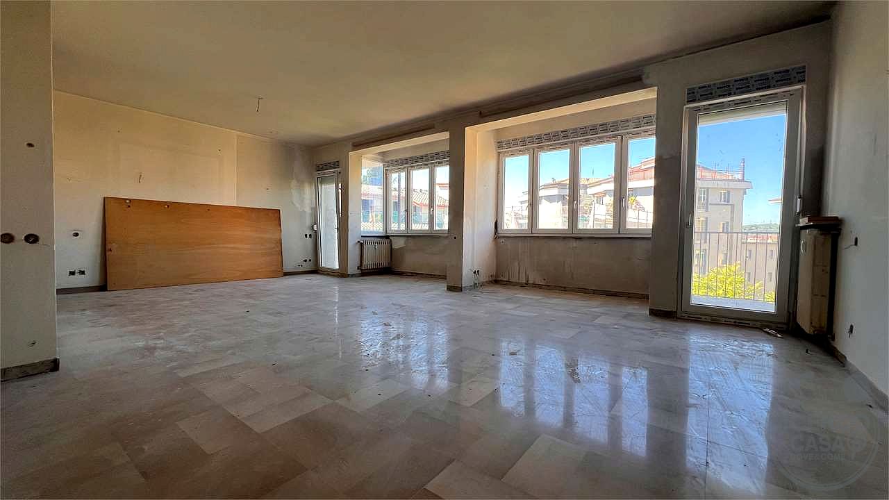 Appartamento 215 MQ con doppio accesso