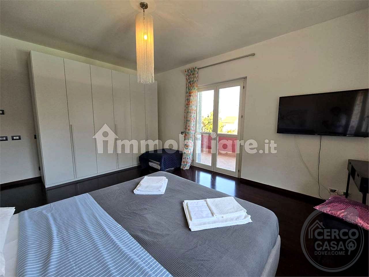 ESCLUSIVA VILLA PANORAMICA CON PISCINA, PARCO PRIVATO E AREA WELLNESS