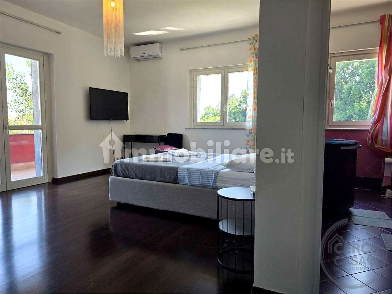 ESCLUSIVA VILLA PANORAMICA CON PISCINA, PARCO PRIVATO E AREA WELLNESS