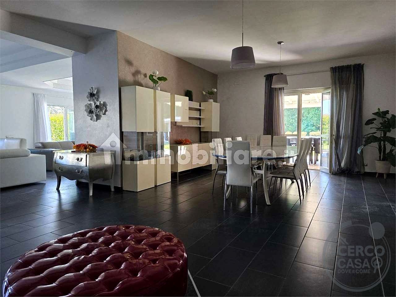 ESCLUSIVA VILLA PANORAMICA CON PISCINA, PARCO PRIVATO E AREA WELLNESS