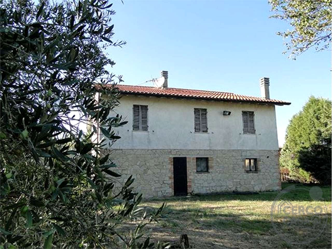 TODI - ILCI - CASA INDIPENDENTE CON GIARDINO