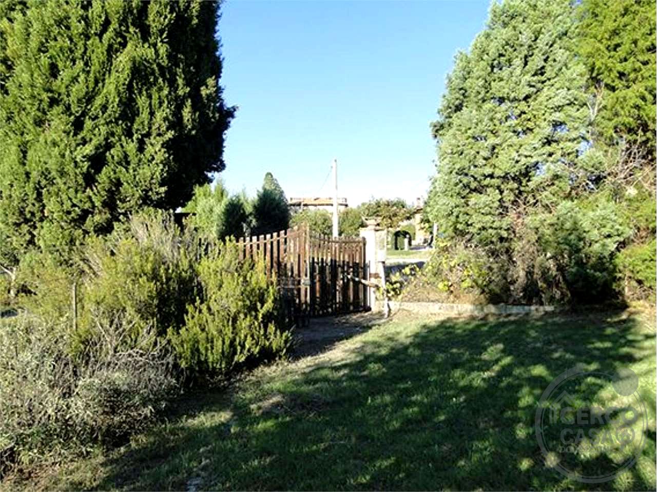 TODI - ILCI - CASA INDIPENDENTE CON GIARDINO