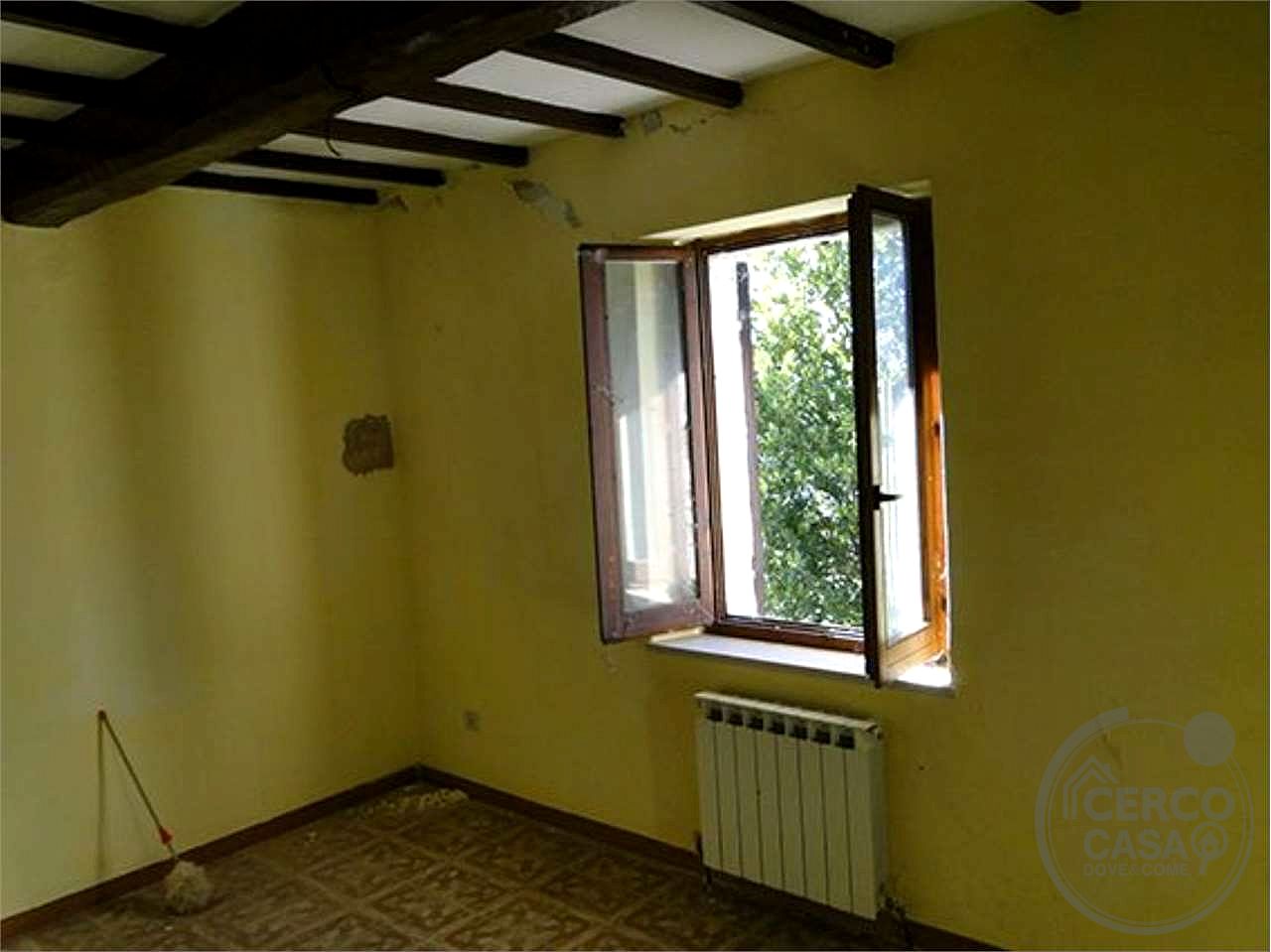 TODI - ILCI - CASA INDIPENDENTE CON GIARDINO