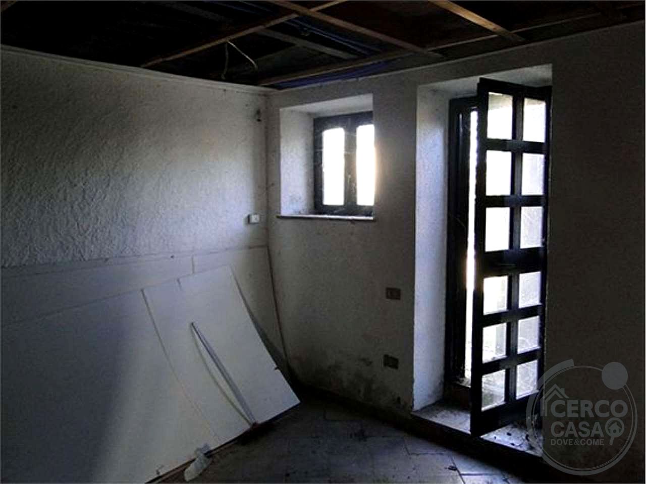 TODI - ILCI - CASA INDIPENDENTE CON GIARDINO
