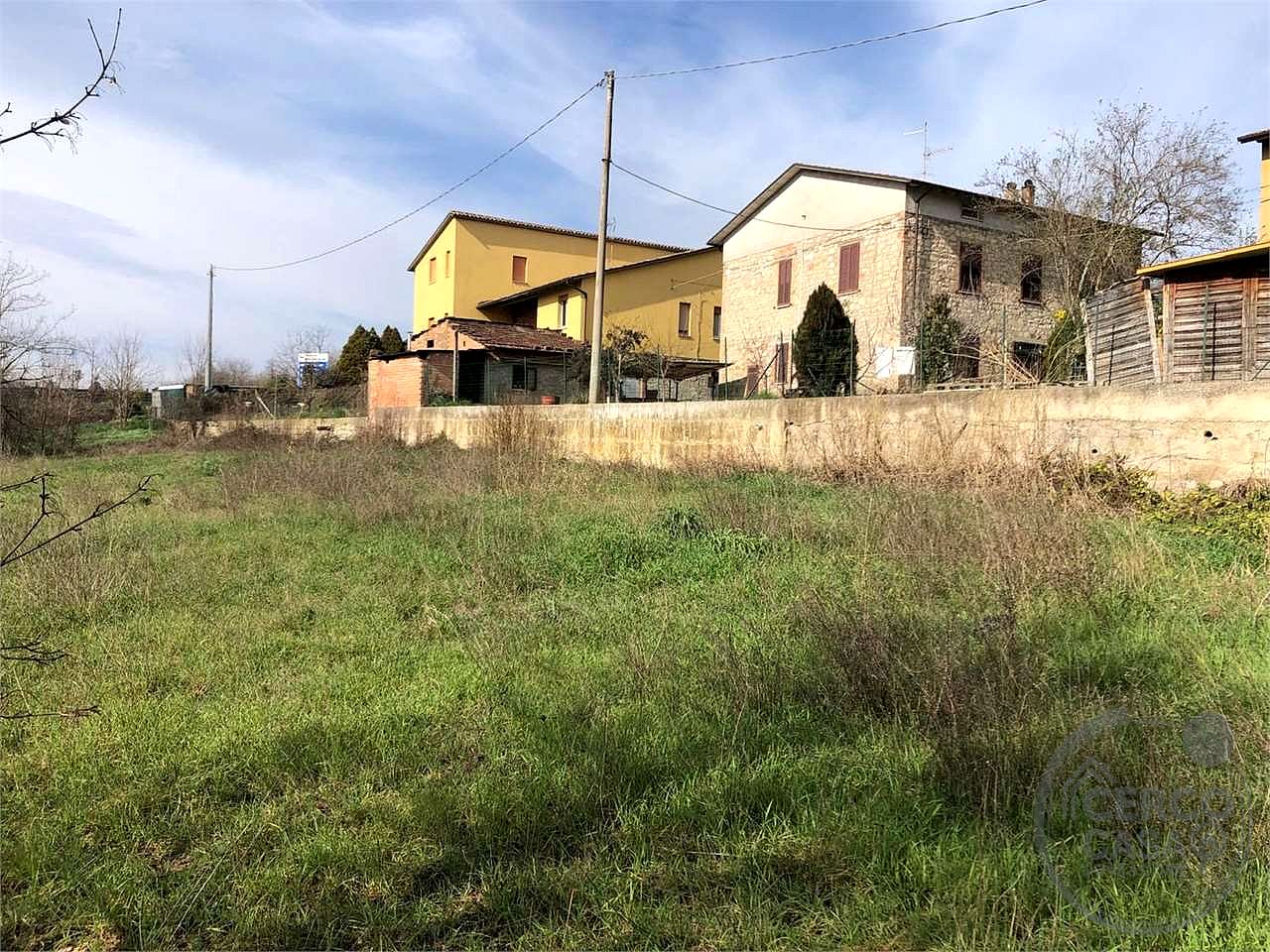 TODI - PIAN DI PORTO - TERRENO EDIFICABILE
