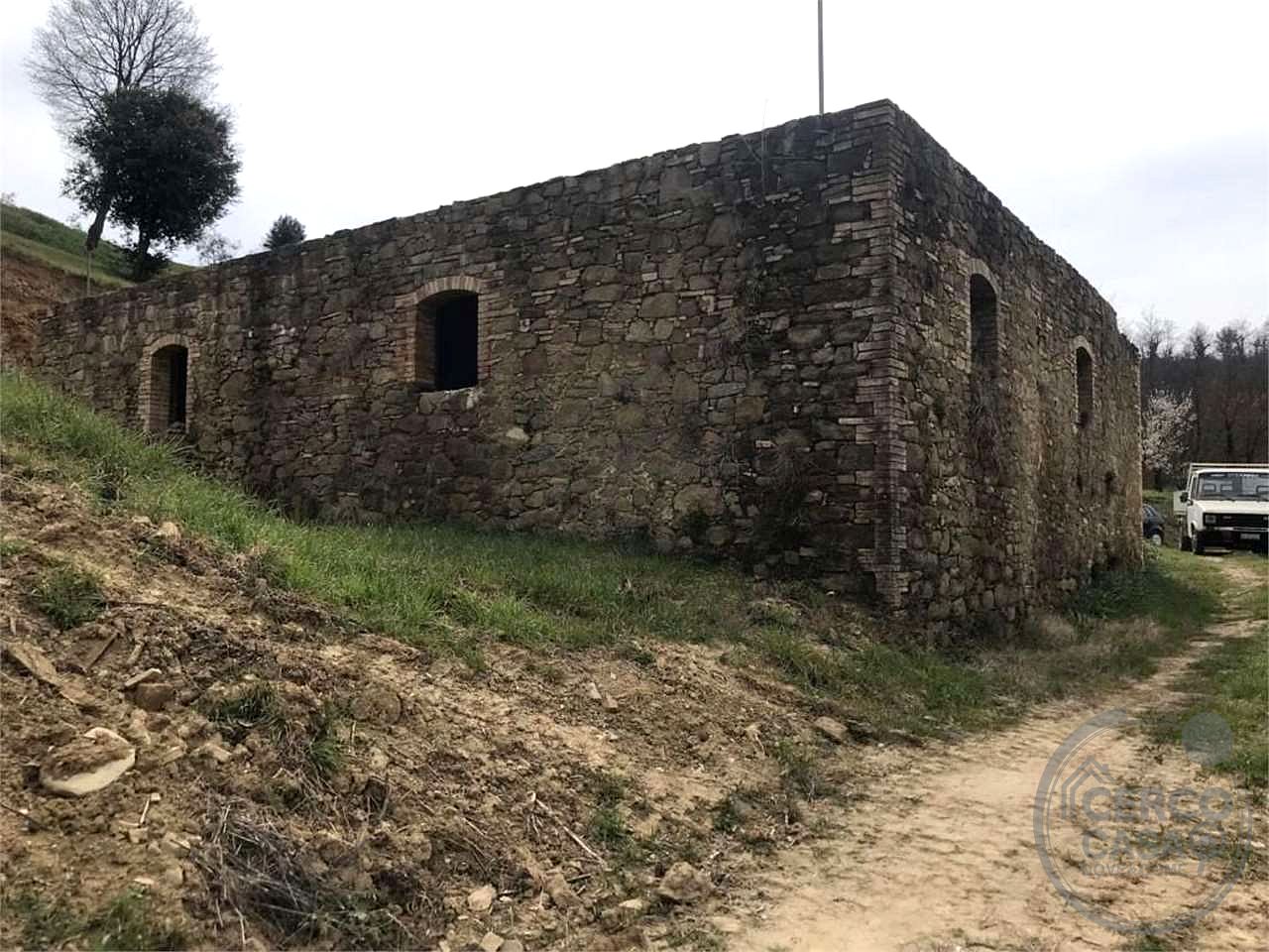 BETTONA - CASALE DA RISTRUTTURARE CON TERRENO