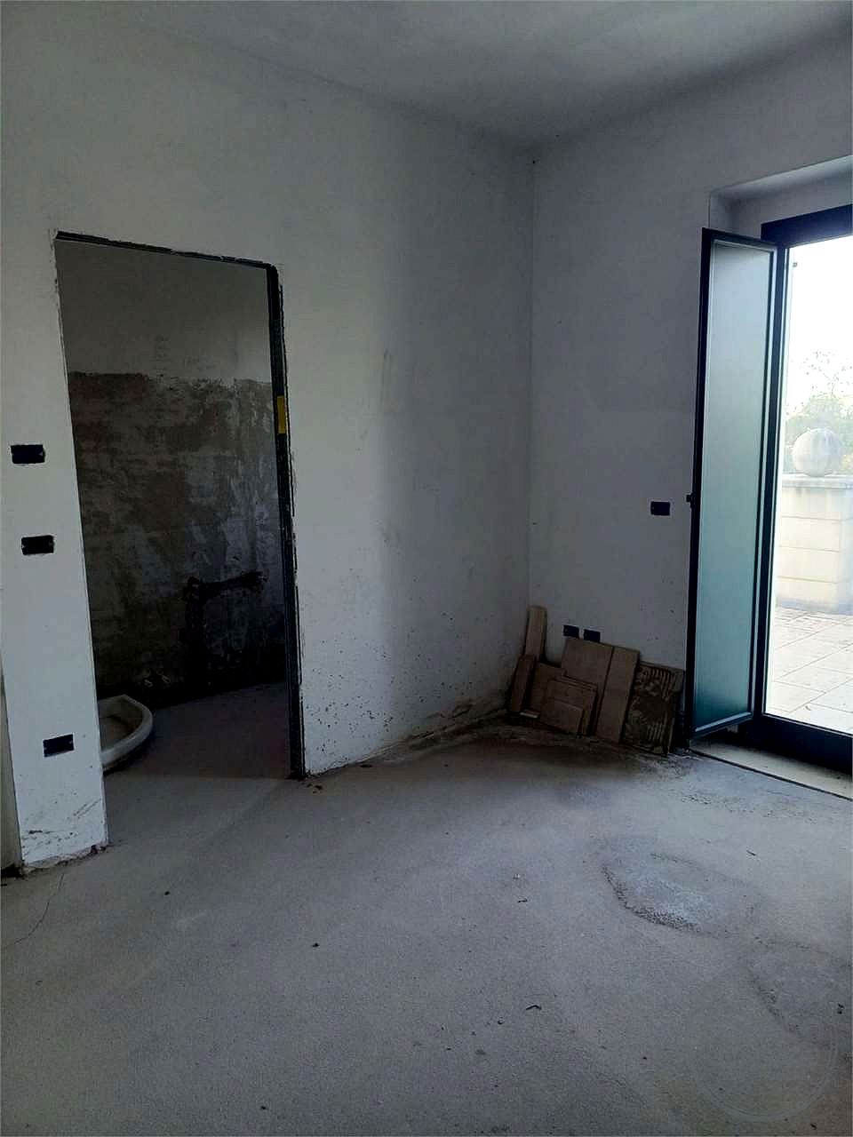 COLLAZZONE - ACQUASANTA - COMPLESSO IMMOBILIARE
