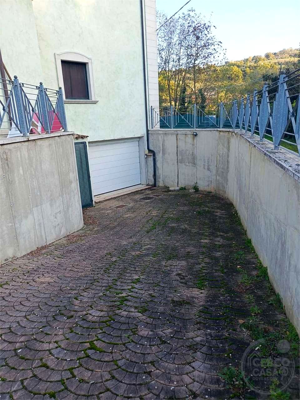 COLLAZZONE - ACQUASANTA - COMPLESSO IMMOBILIARE