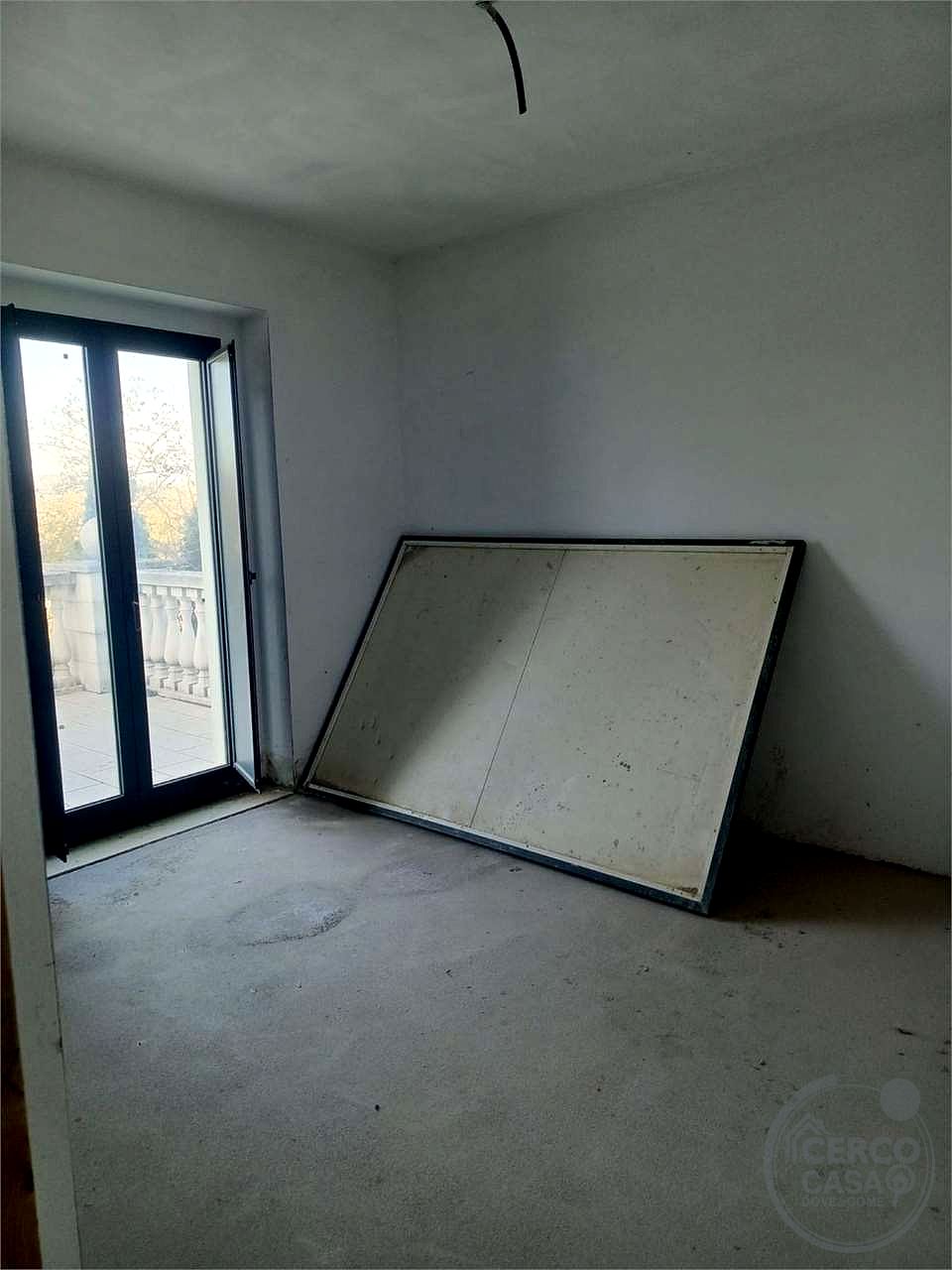 COLLAZZONE - ACQUASANTA - COMPLESSO IMMOBILIARE