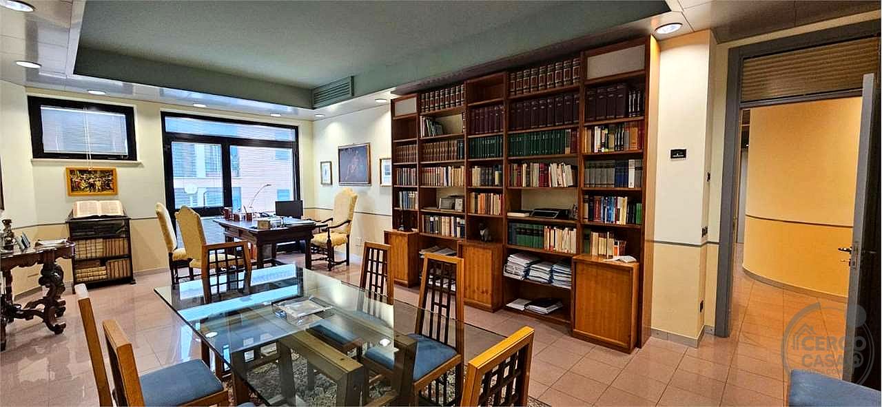 TODI - UFFICIO AL PIANO TERRA
