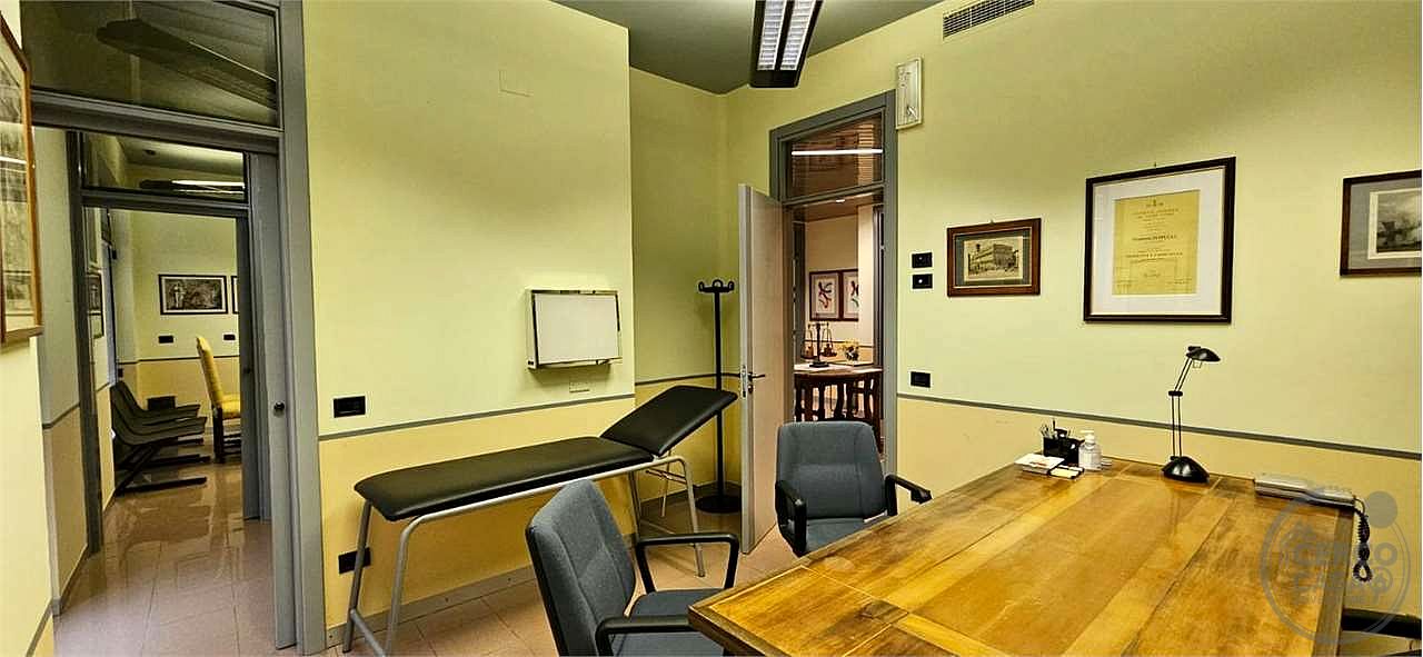 TODI - UFFICIO AL PIANO TERRA