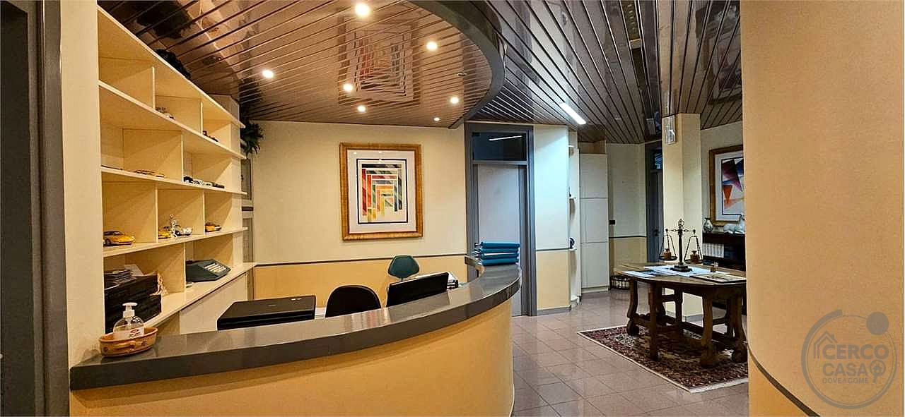 TODI - UFFICIO AL PIANO TERRA