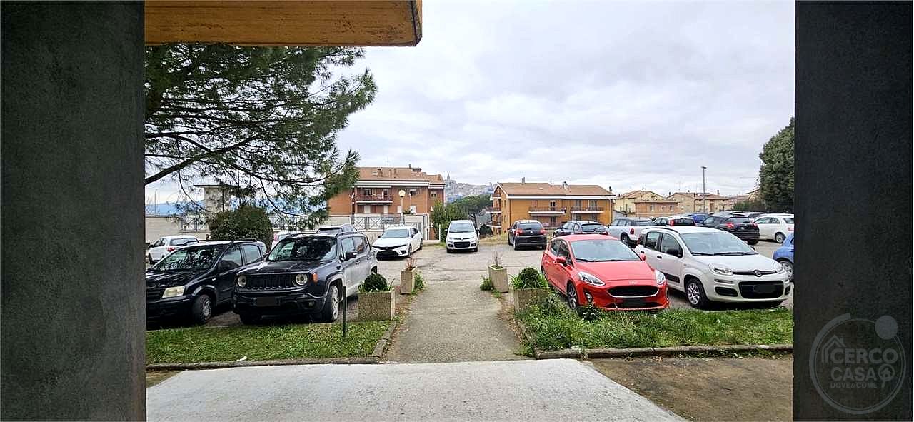 TODI - UFFICIO AL PIANO TERRA