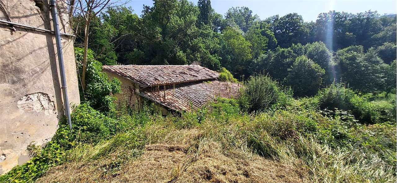 ACQUASPARTA - CASALE CON TERRENO
