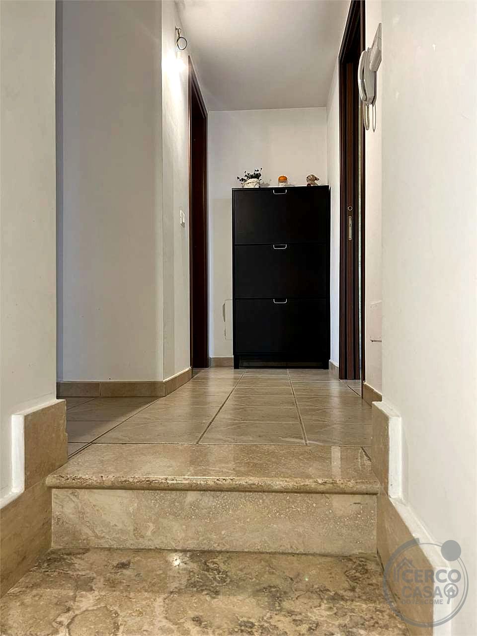GUIDONIA - VILLA A SCHIERA CAPOTESTA CON GIARDINO