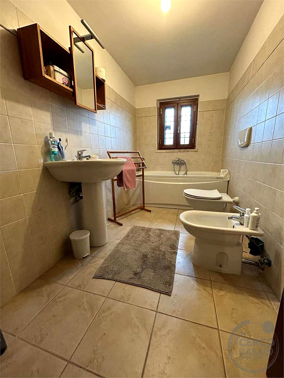 GUIDONIA - VILLA A SCHIERA CAPOTESTA CON GIARDINO