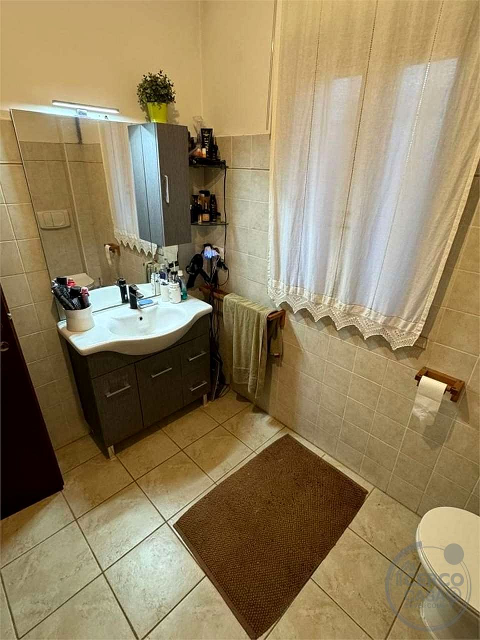 GUIDONIA - VILLA A SCHIERA CAPOTESTA CON GIARDINO