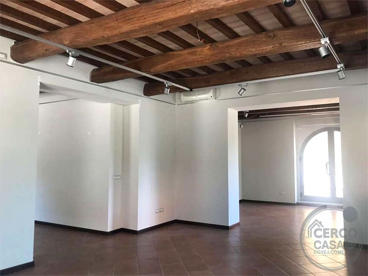 BASTIA UMBRA - LOCALE COMMERCIALE
