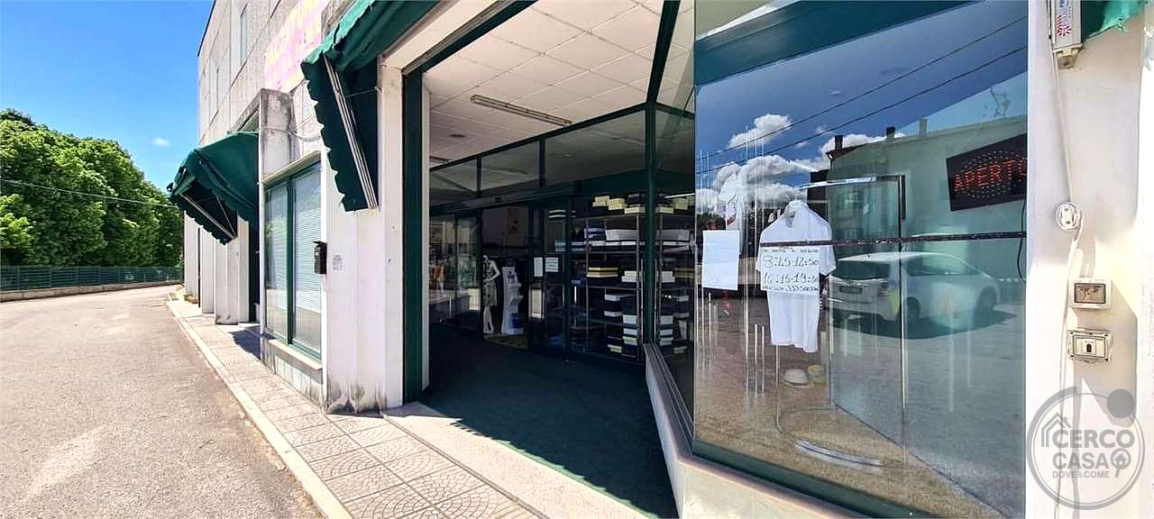 COLLAZZONE - COLLEPEPE - LOCALE COMMERCIALE