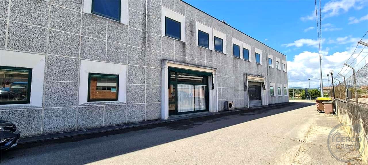 COLLAZZONE - COLLEPEPE - LOCALE COMMERCIALE