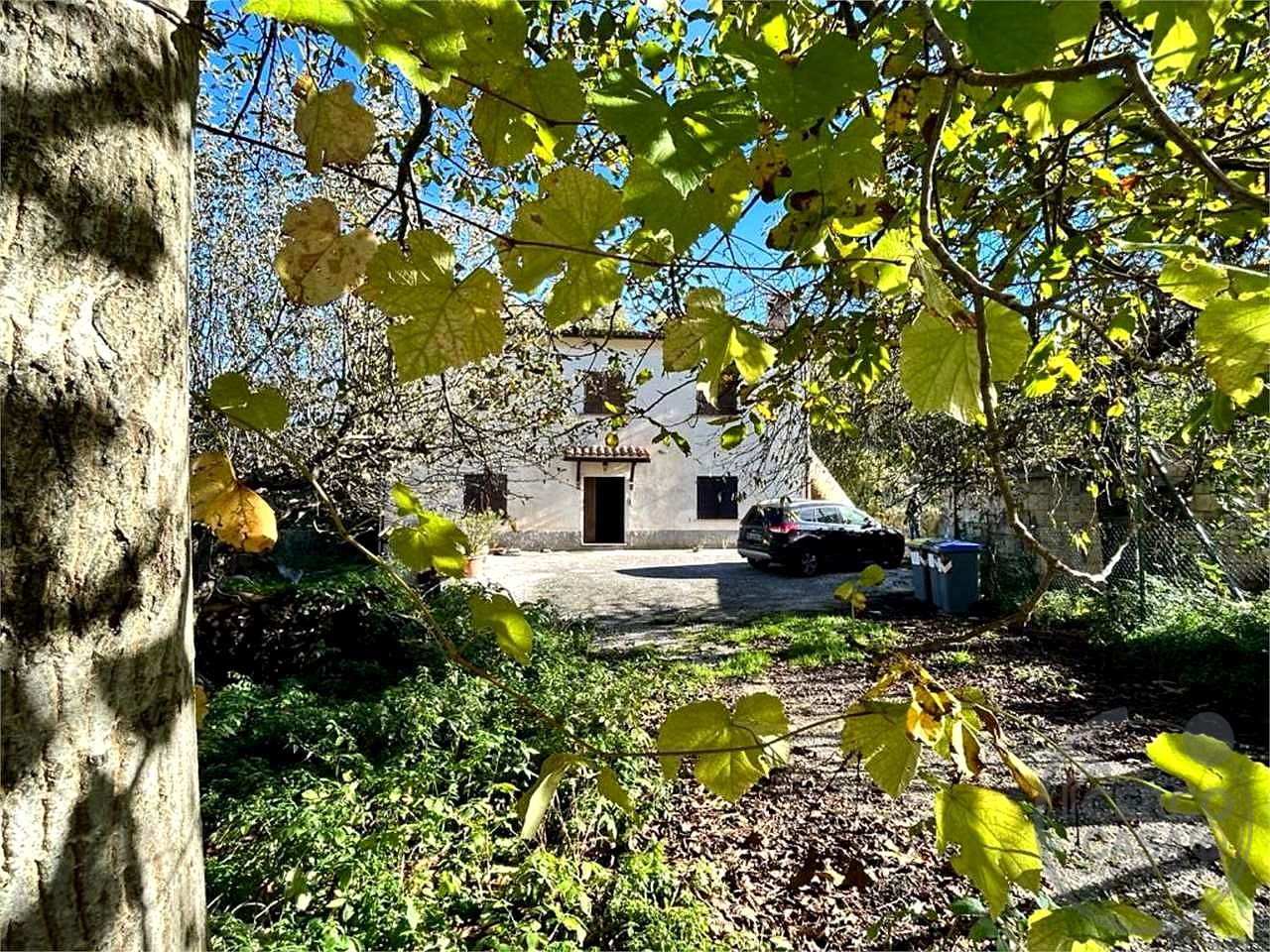 FOLIGNO - CASALE - CASA INDIPENDENTE