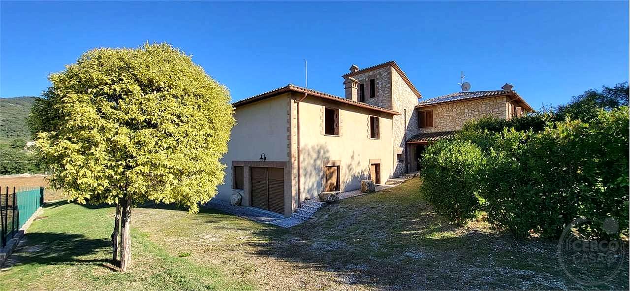 ACQUASPARTA - PORTARIA: VILLA INDIPENDENTE