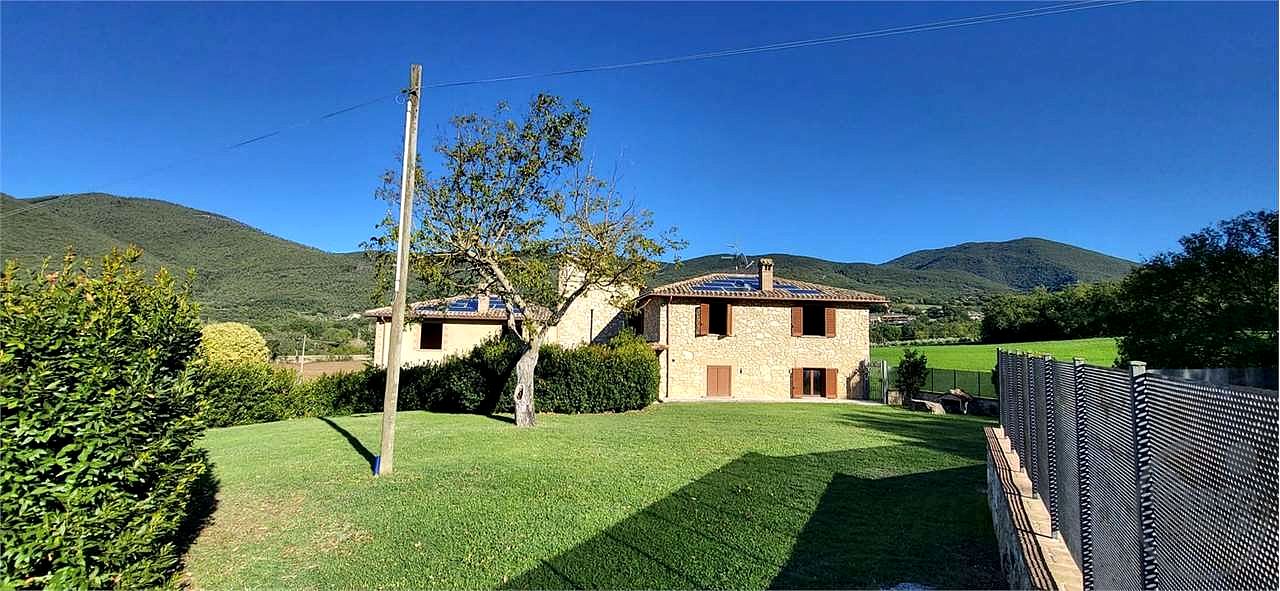 ACQUASPARTA - PORTARIA: VILLA INDIPENDENTE