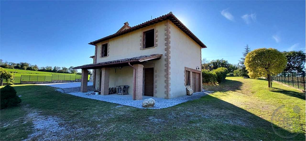 ACQUASPARTA - PORTARIA: VILLA INDIPENDENTE