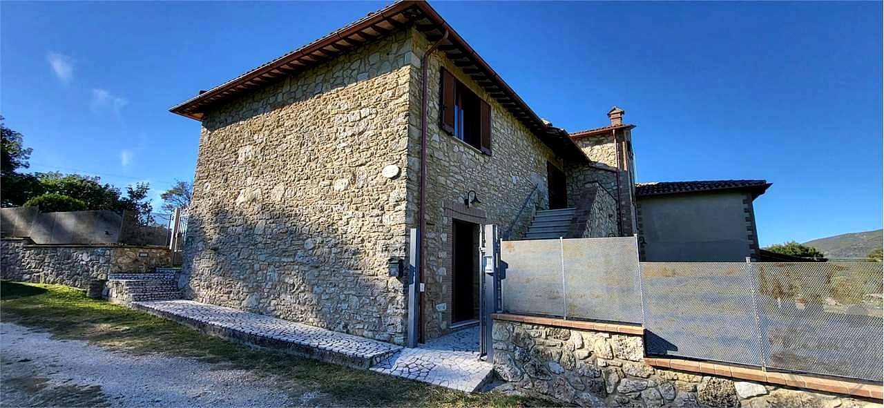ACQUASPARTA - PORTARIA: VILLA INDIPENDENTE