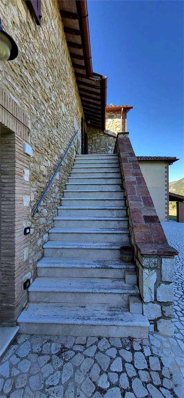 ACQUASPARTA - PORTARIA: VILLA INDIPENDENTE
