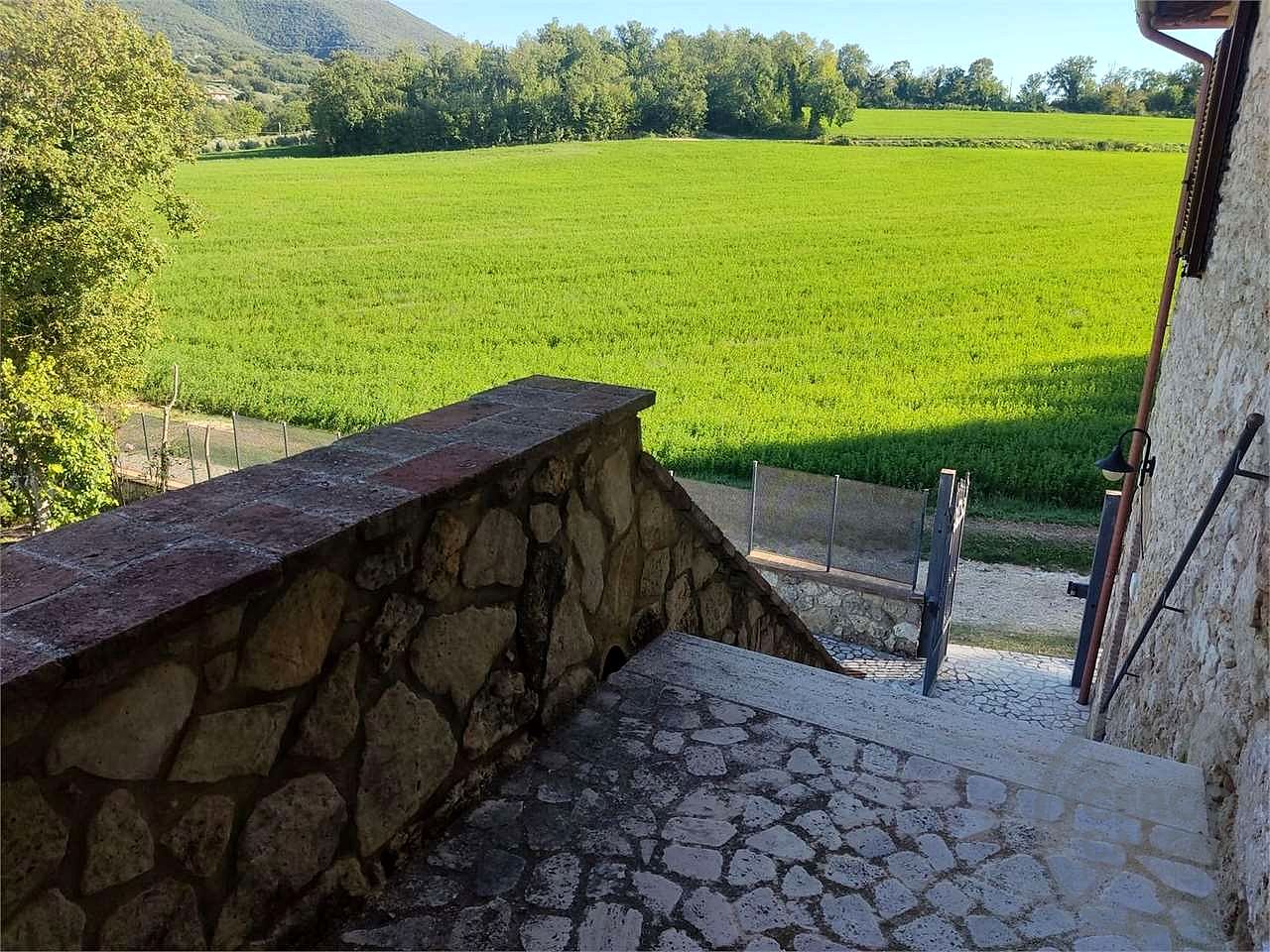 ACQUASPARTA - PORTARIA: VILLA INDIPENDENTE