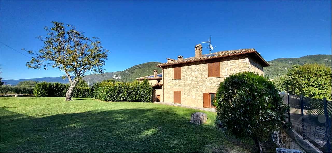 ACQUASPARTA - PORTARIA: VILLA INDIPENDENTE