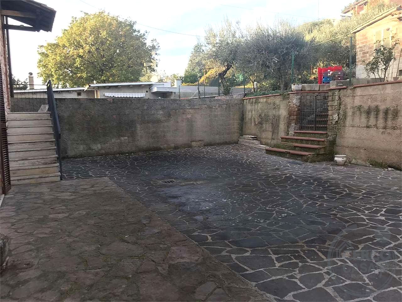 ASSISI - COMPLESSO IMMOBILIARE