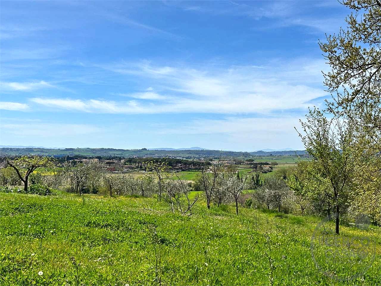 ASSISI - CASALE CON TERRENO