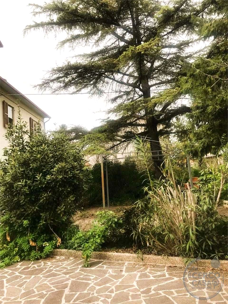 BASTIA: CASA INDIPENDENTE CON GIARDINO ESCLUSIVO
