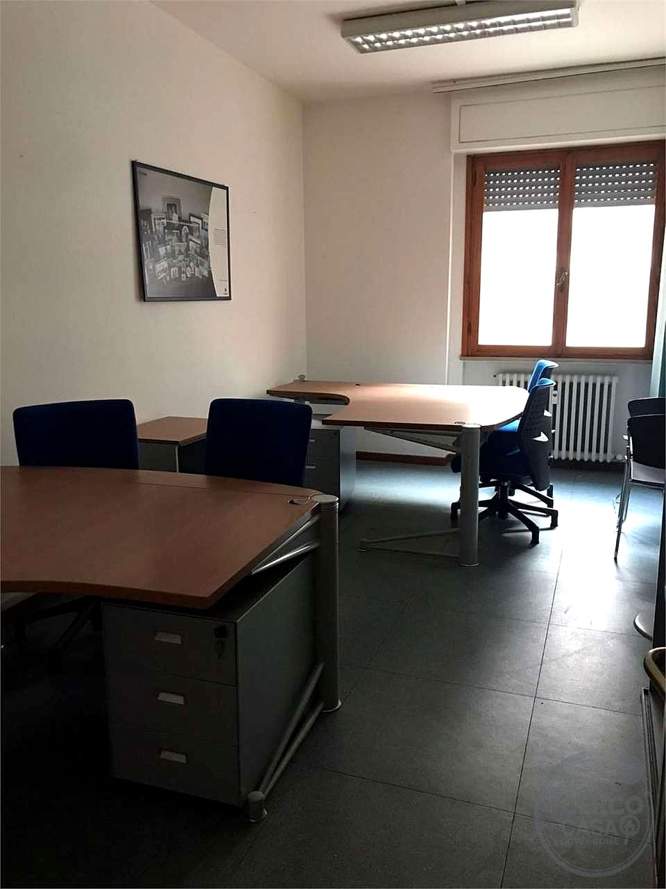 PERUGIA - CENTRALE: UFFICIO ARREDATO