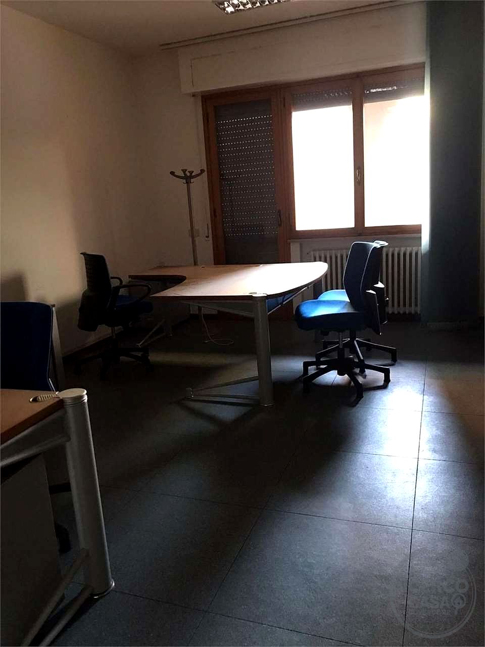 PERUGIA - CENTRALE: UFFICIO ARREDATO