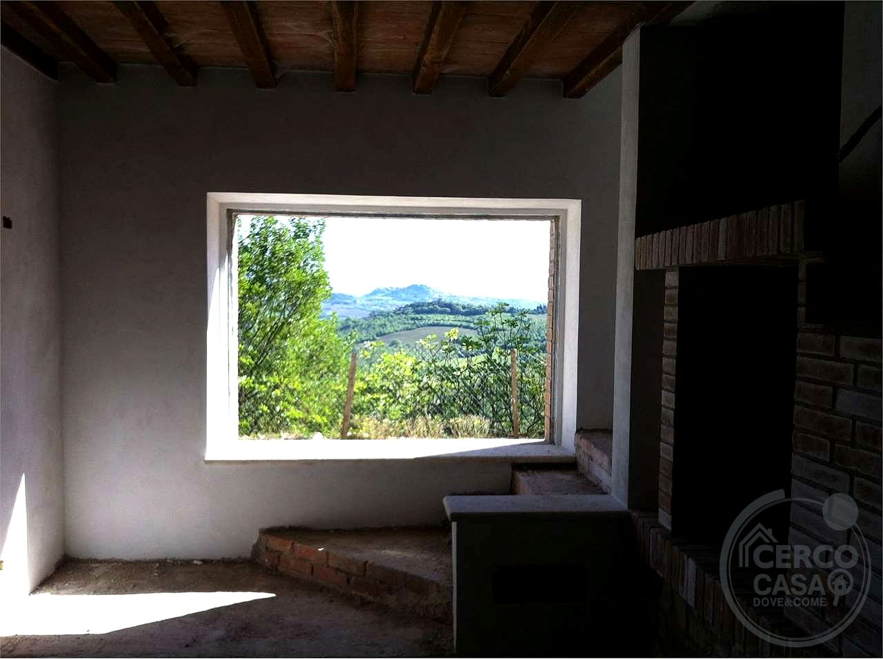 ASPROLI:CIELO-TERRA CON GIARDINO E CORTE ESCLUSIVA