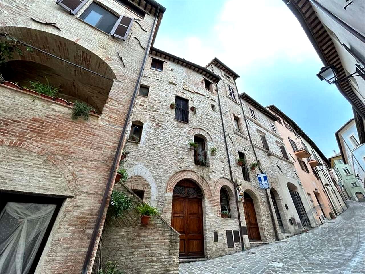 NOCERA UMBRA - APPARTAMENTO IN CENTRO STORICO