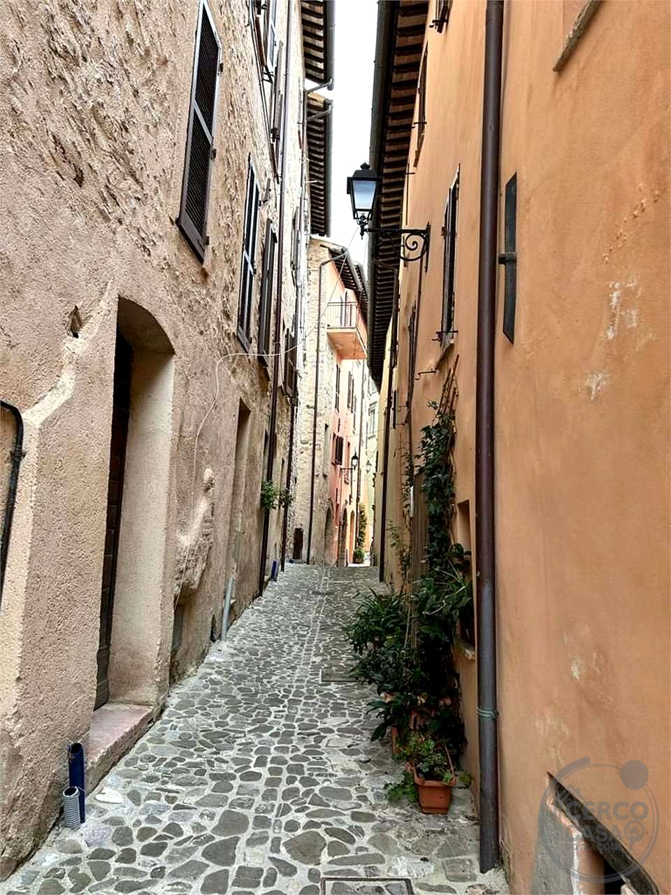 NOCERA UMBRA - APPARTAMENTO IN CENTRO STORICO