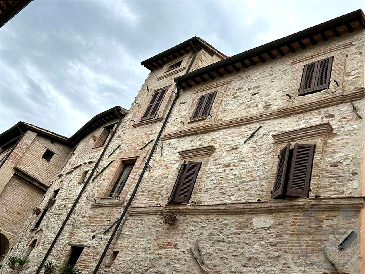 NOCERA UMBRA - APPARTAMENTO IN CENTRO STORICO