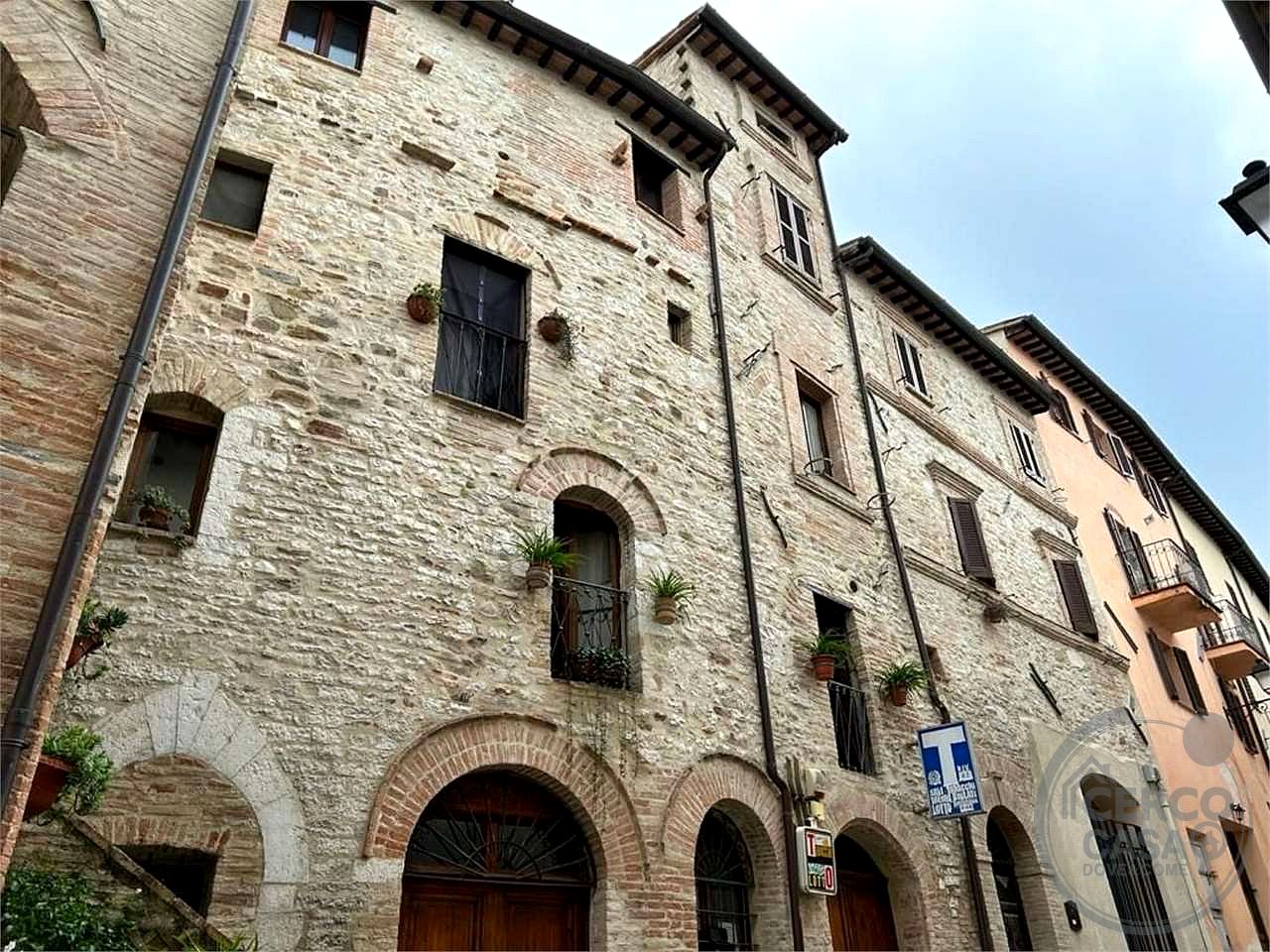 NOCERA UMBRA - APPARTAMENTO IN CENTRO STORICO